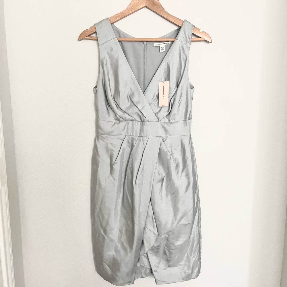 NWT Y2K WOMEN'S BANANA REPUBLIC 100% Silk Metallic Silver Gray Dress V Neck 2P